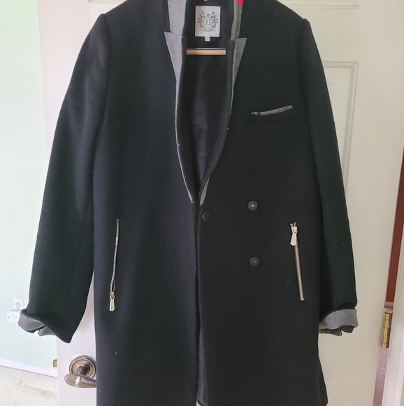 Coat - Picture 2 of 2